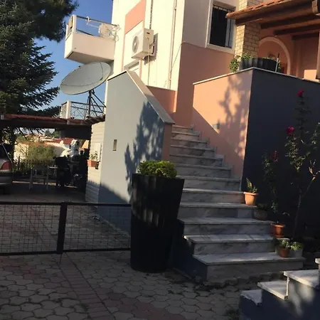 Respect To The Guest Apartament
